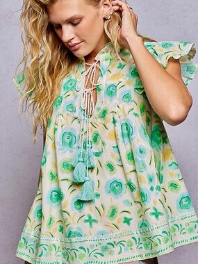 💚 Hello Gorgeous! POL Floral Tassel Tied Flutter Sleeve Blouse- Green Mint